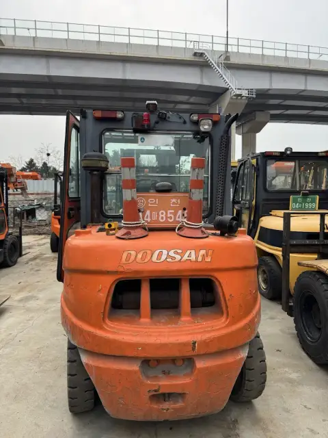 두산 D45S-5 4.5톤 (2011년)